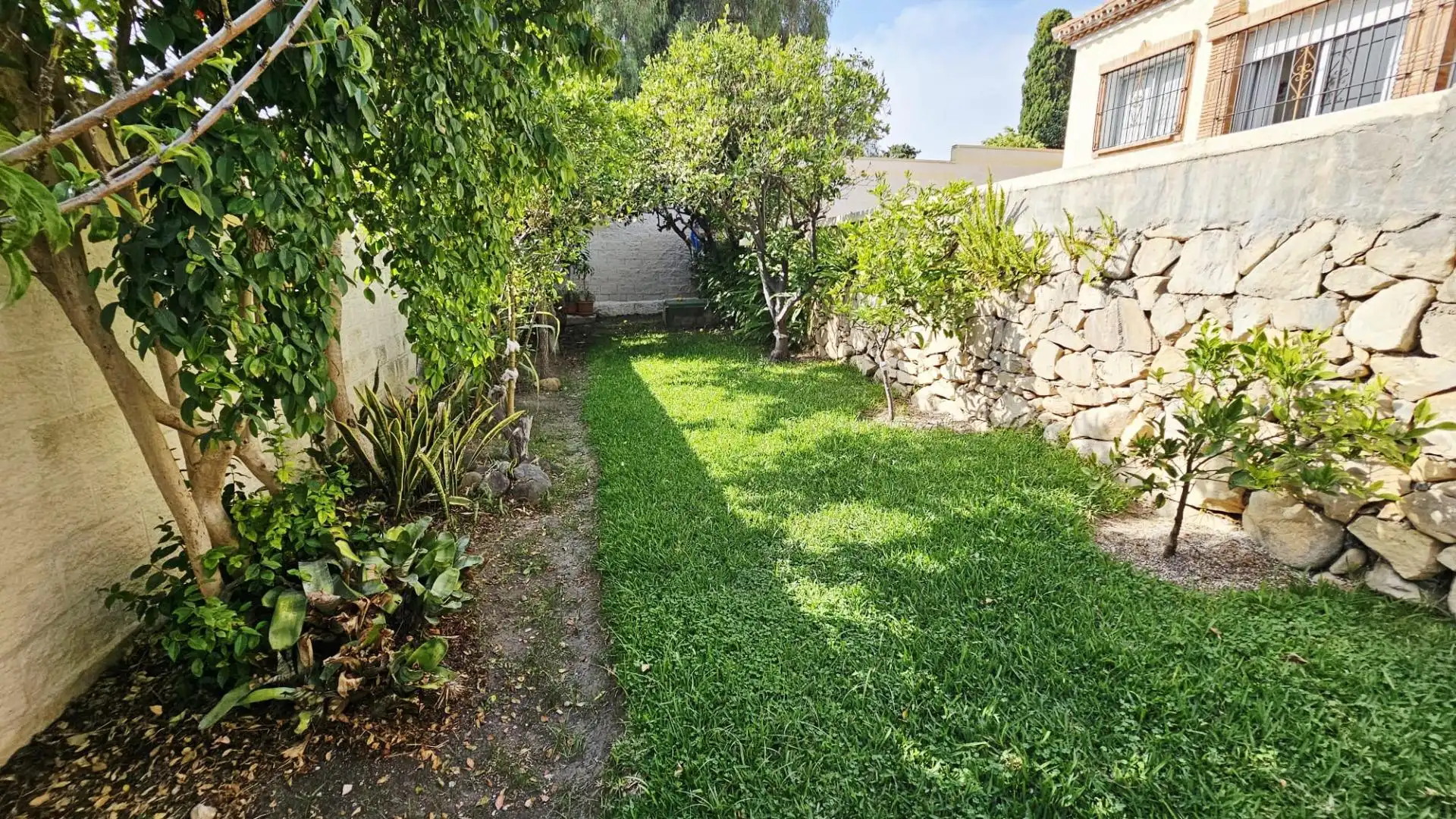 Jardín de Casa o chalet en venta en Marbella con Jardín privado, Terraza y Piscina comunitaria