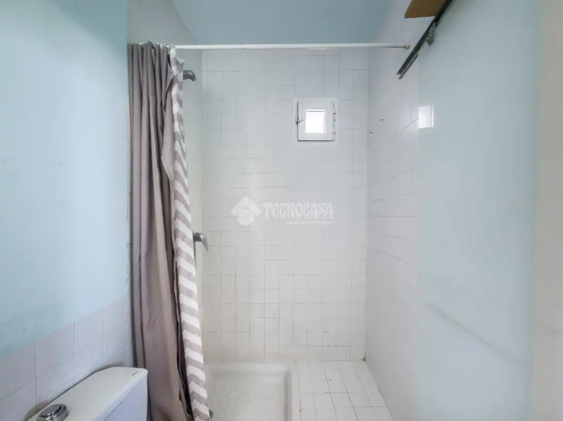 Baño de Piso en venta en Madrid con Aire acondicionado y Calefacción