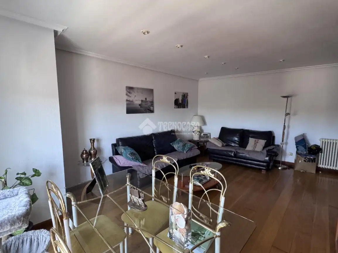 Wohnzimmer von Gebäude zum Verkauf in Villaquilambre