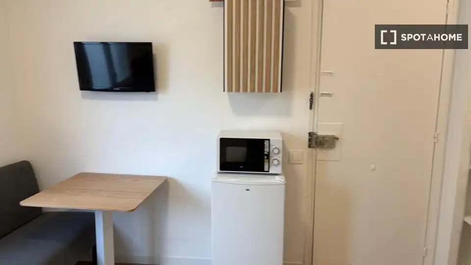 Kitchen of Flat for rent in Barcelona  with Air Conditioner, Heating and Furnished