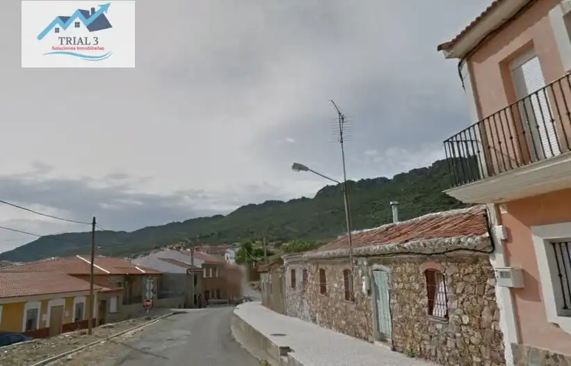 Vista exterior de Casa o chalet en venta en San Lorenzo de Calatrava con Jardín privado