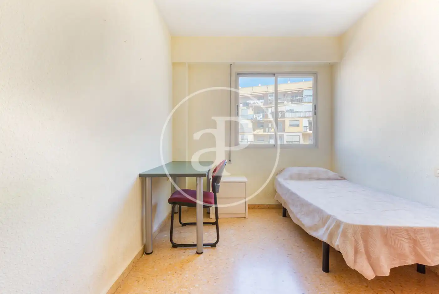 Bedroom of Flat for sale in Valencia  with Heating, Furnished and Balcony