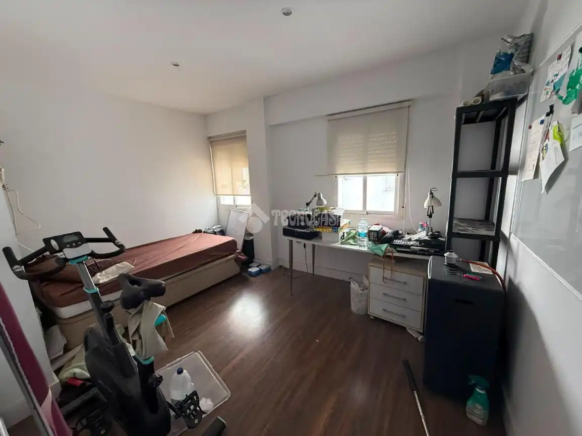 Habitación de Piso en venta en Valencia con Parquet y Alarma