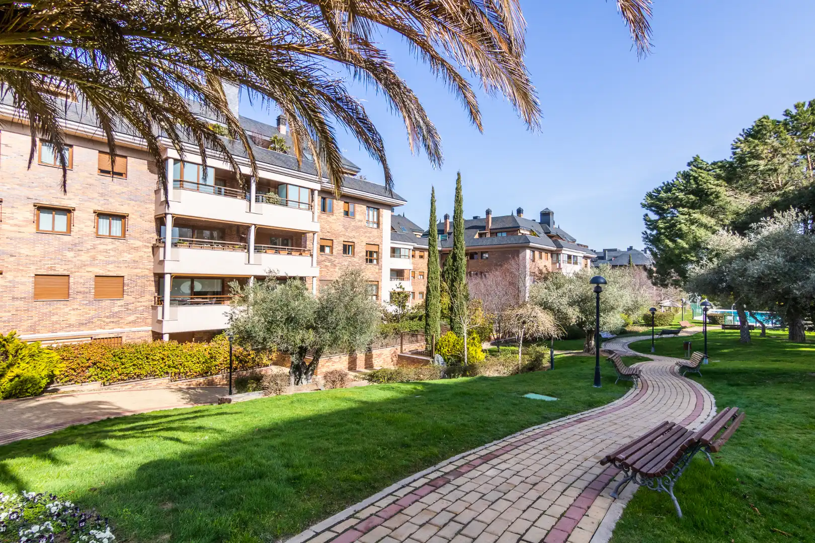 Vista exterior de Ático en venta en Majadahonda con Aire acondicionado, Calefacción y Jardín privado