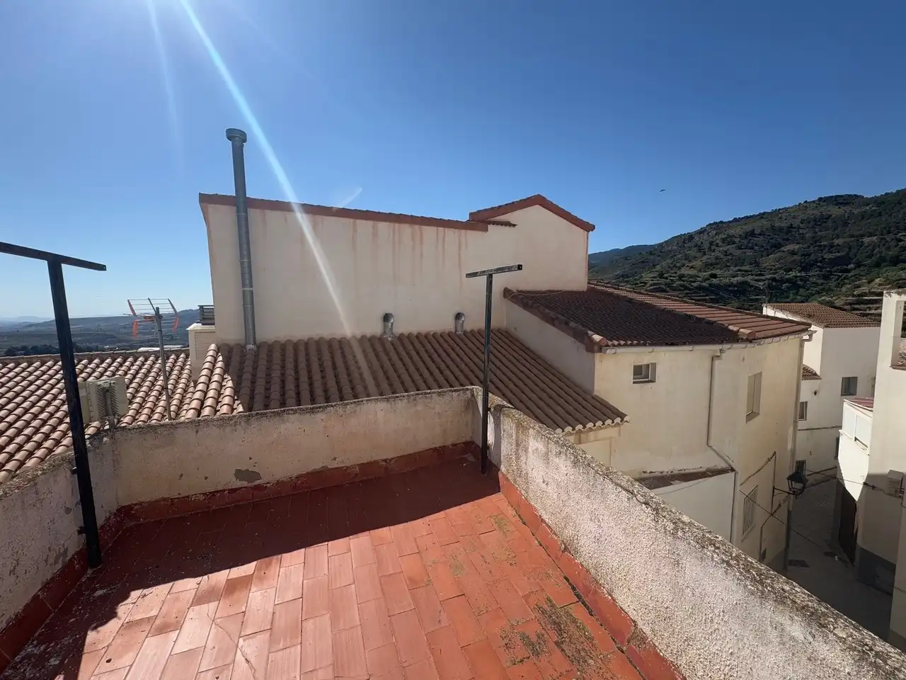 Country homes for sale in Serón