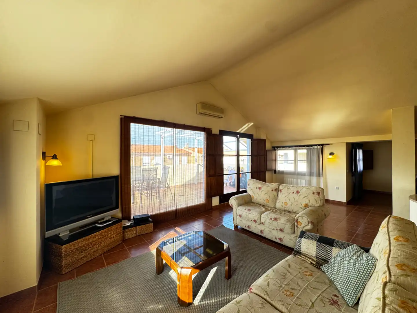 Wohnzimmer von Einfamilien-Reihenhaus zum Verkauf in Canet d'En Berenguer mit Klimaanlage, Heizung und Terrasse