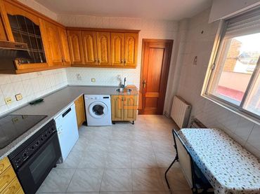 Appartement avec ascenseur à vendre à Calle Dama de Arintero