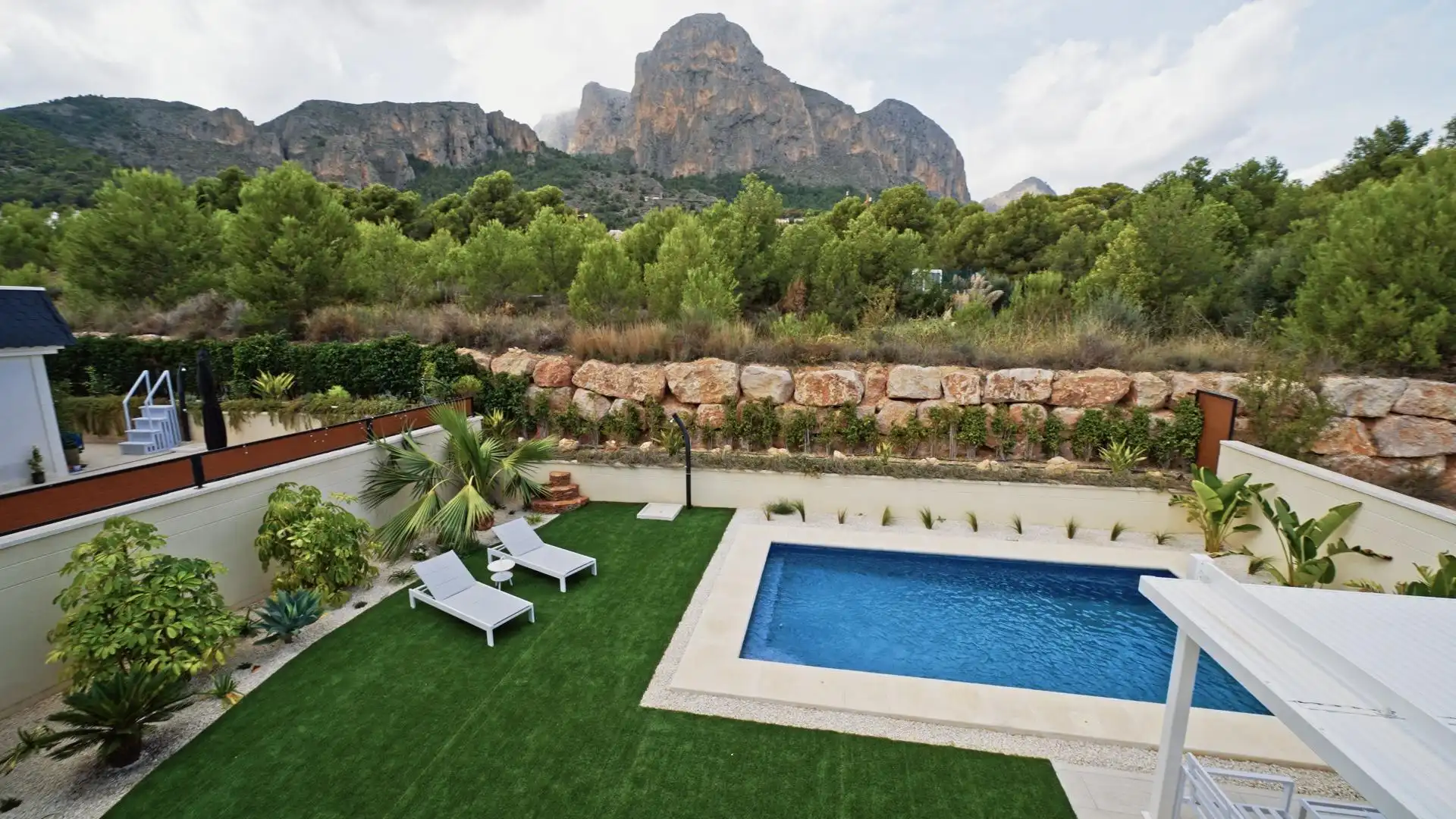 Chalet con piscina en venta en Calle PAU NUMERO 1, imagen 7