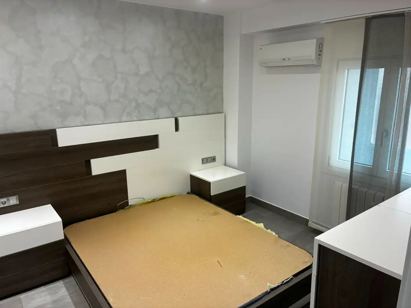 Schlafzimmer von Wohnung zur Miete in Zaragoza mit Heizung, Möbliert und Ofen