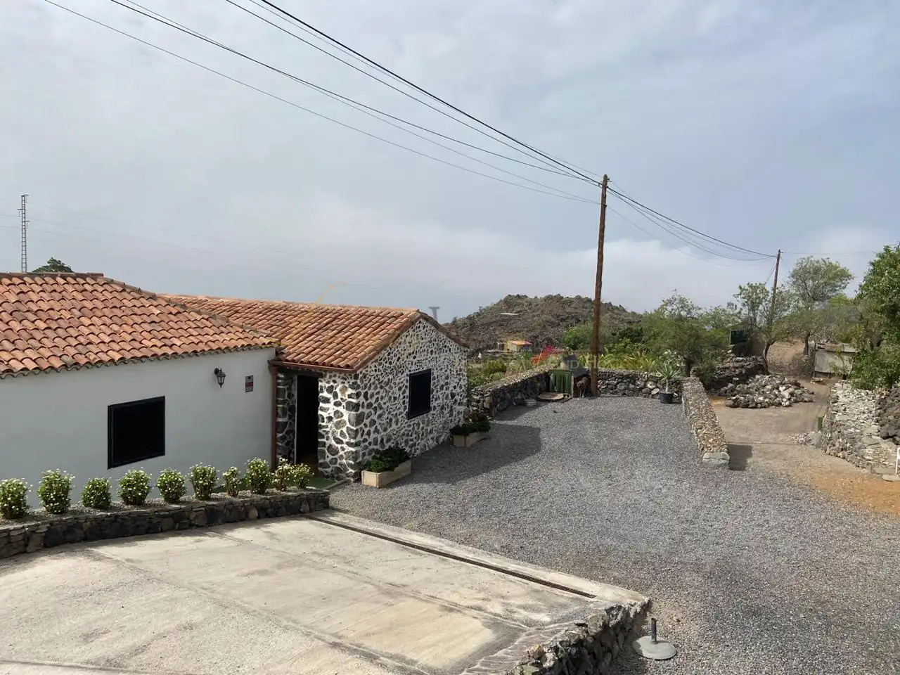 Vista exterior de Casa o xalet en venda en Guía de Isora amb Jardí privat i Terrassa