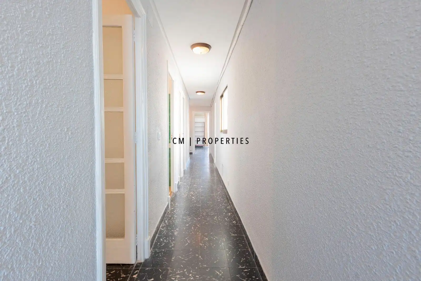 Office for rent in Valencia  with Air Conditioner, Heating and Furnished