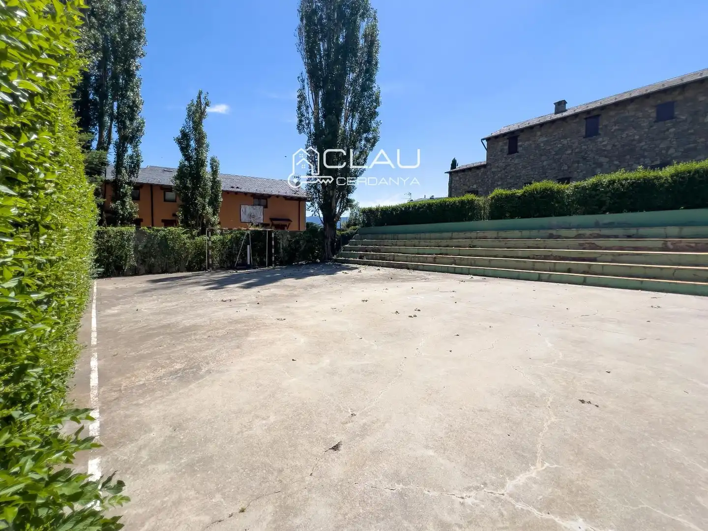 Einfamilien-Reihenhaus zur Miete in Isòvol mit Heizung, Parkett und Terrasse