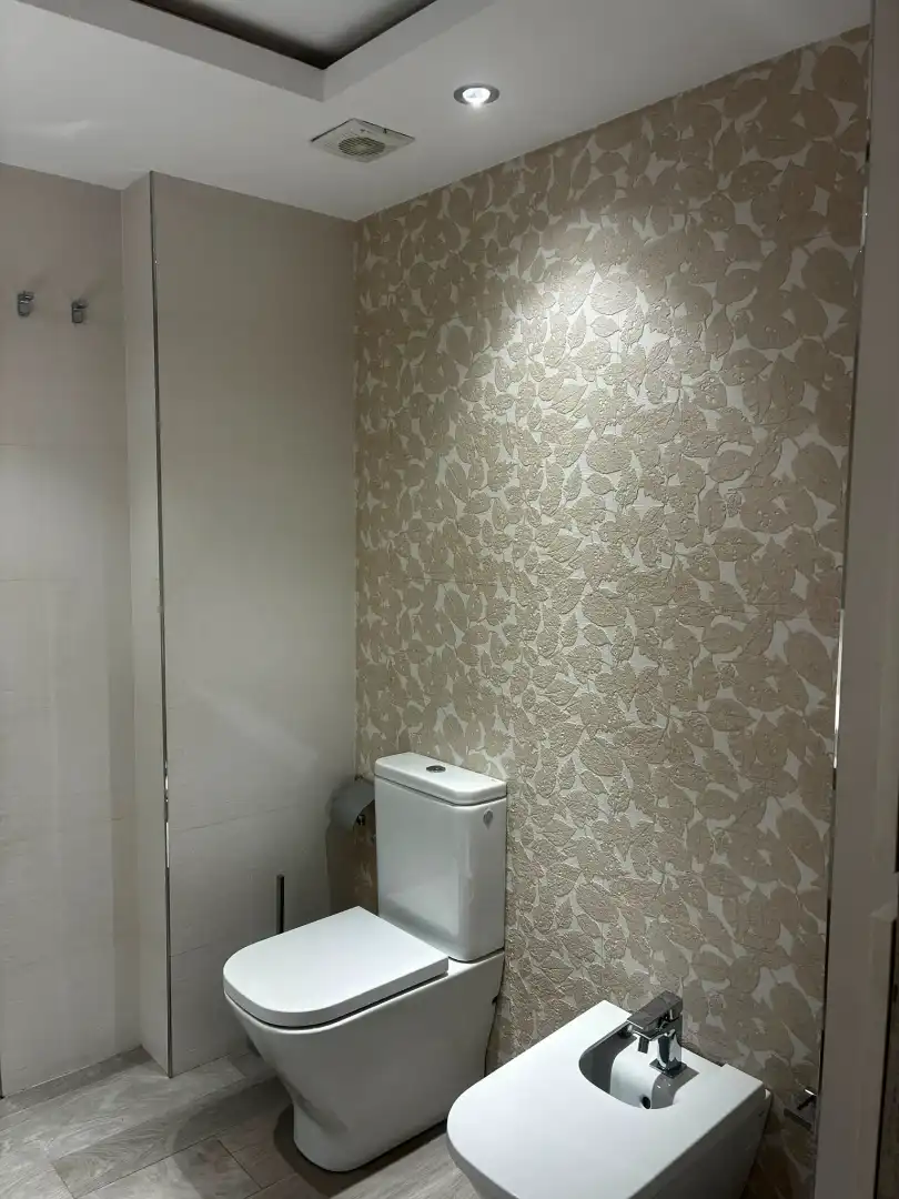 Badezimmer von Wohnung zur Miete in Zaragoza mit Heizung, Möbliert und Ofen
