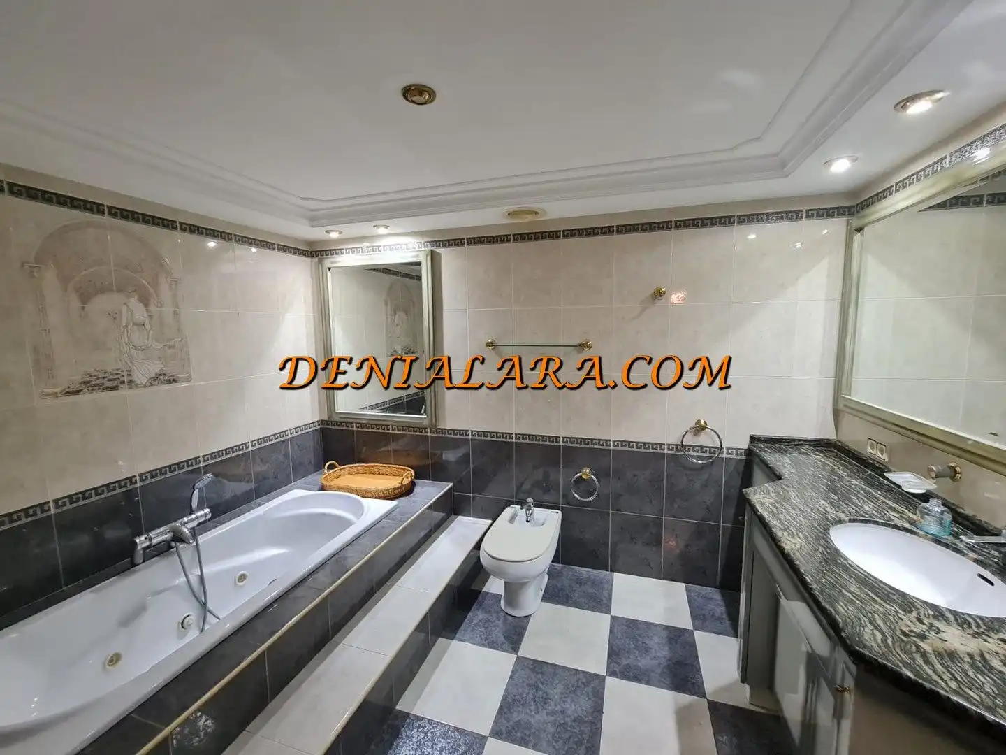 Baño de Casa o chalet de alquiler en Dénia con Aire acondicionado, Calefacción y Jardín privado