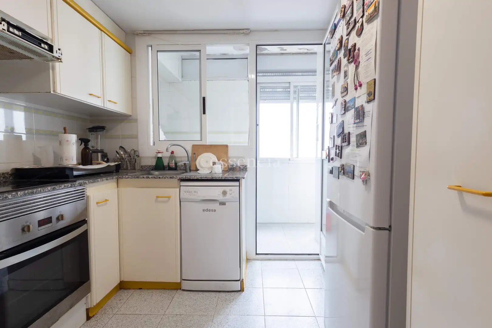 Cocina de Apartamento en venta en Gandia con Aire acondicionado, Terraza y Balcón