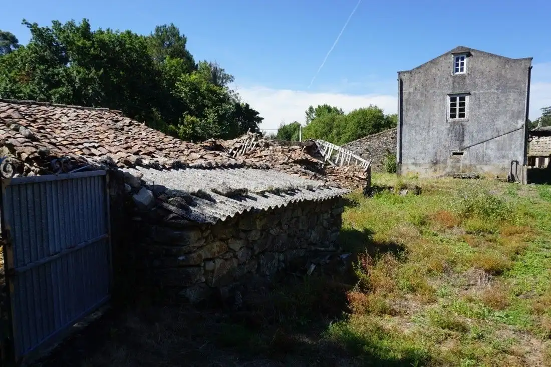 Country homes for sale in Boiro  with Private garden