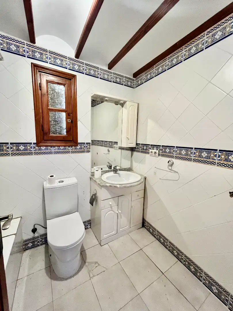 Baño de Casa adosada en venta en Orihuela con Aire acondicionado, Terraza y Trastero