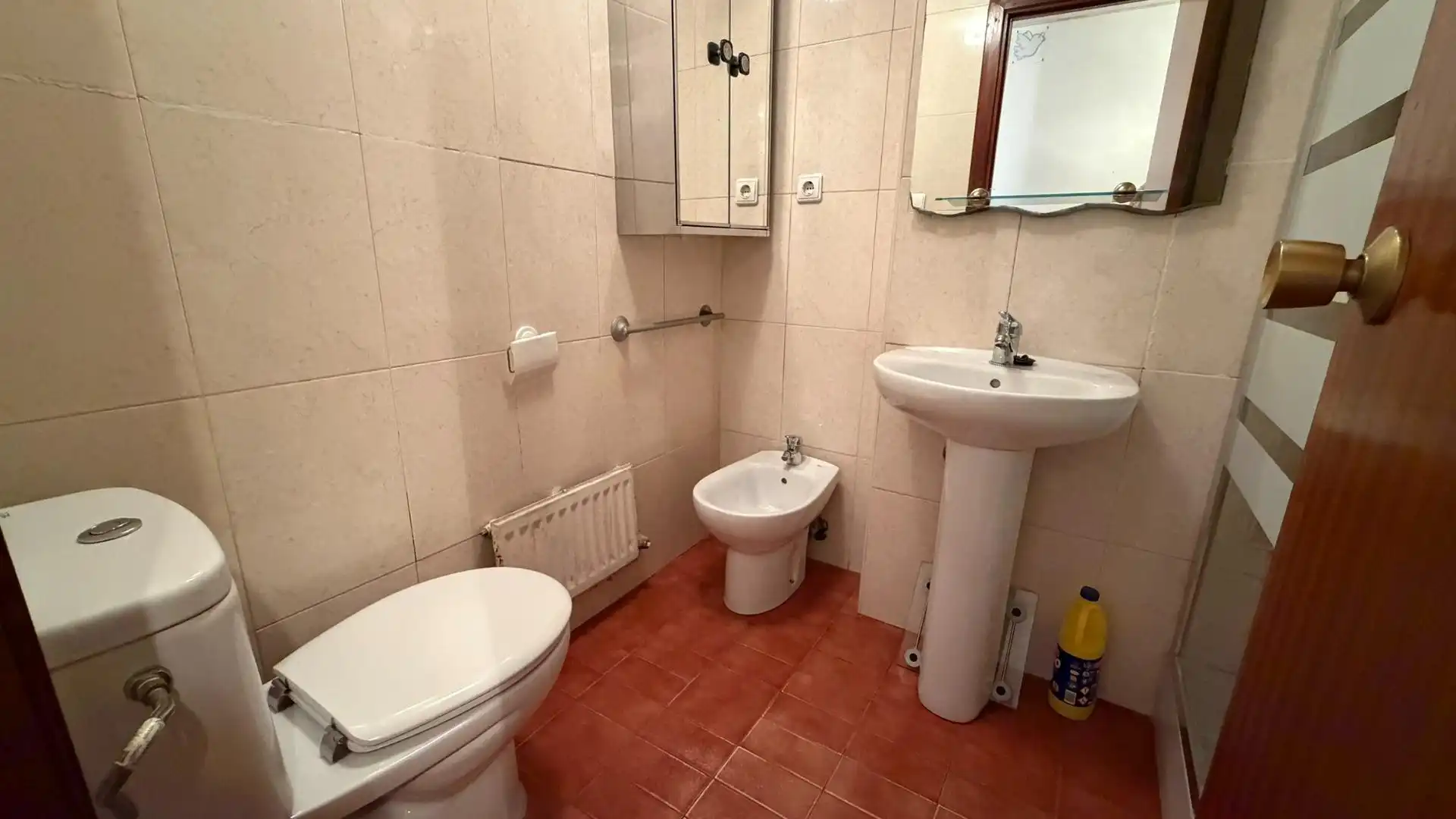 Baño de Piso de alquiler en Zaragoza con Calefacción, Trastero y Balcón