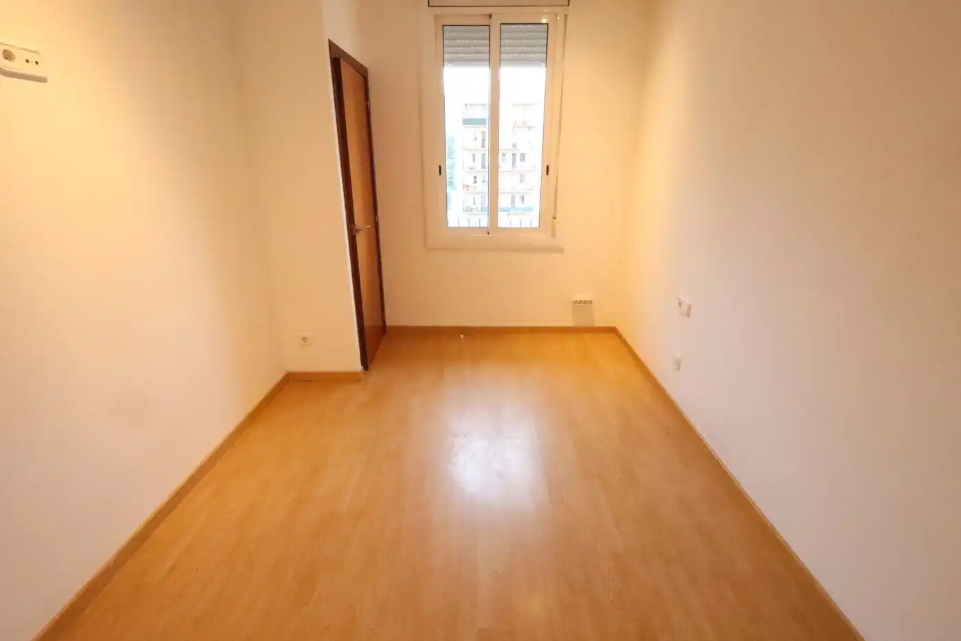 Habitación de Piso en venta en Barcelona con Balcón