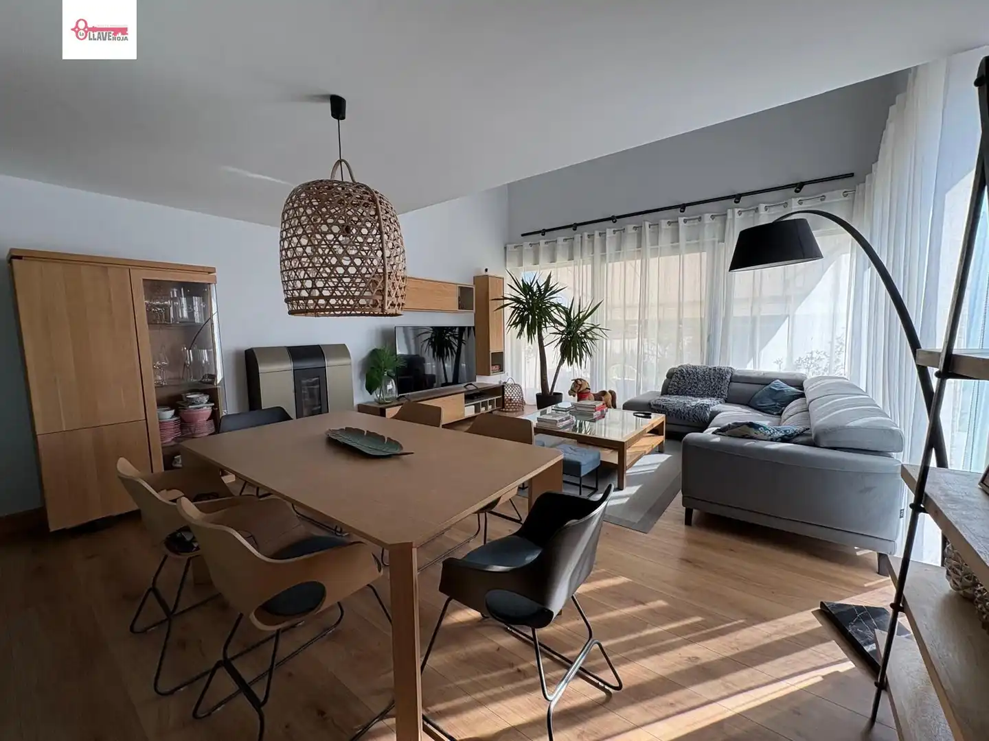 Sala de estar de Casa o chalet en venta en Sarracín con Calefacción, Jardín privado y Parquet