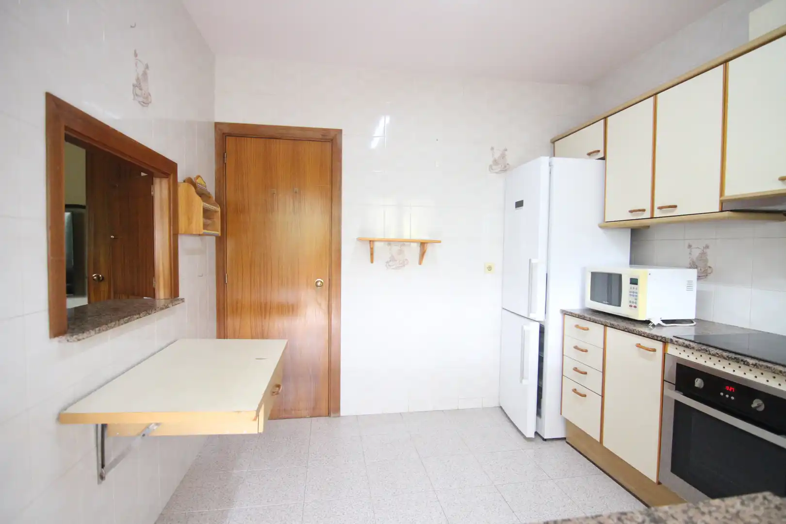 Cocina de Piso en venta en Olesa de Montserrat con Calefacción, Terraza y Horno