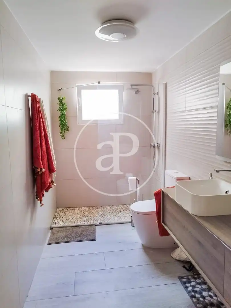 Bathroom of Flat for rent in Santa Pola  with Air Conditioner, Heating and Furnished