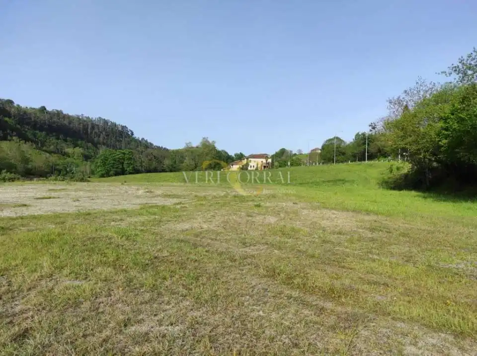 Terreno en venta en Infiesto, Piloña