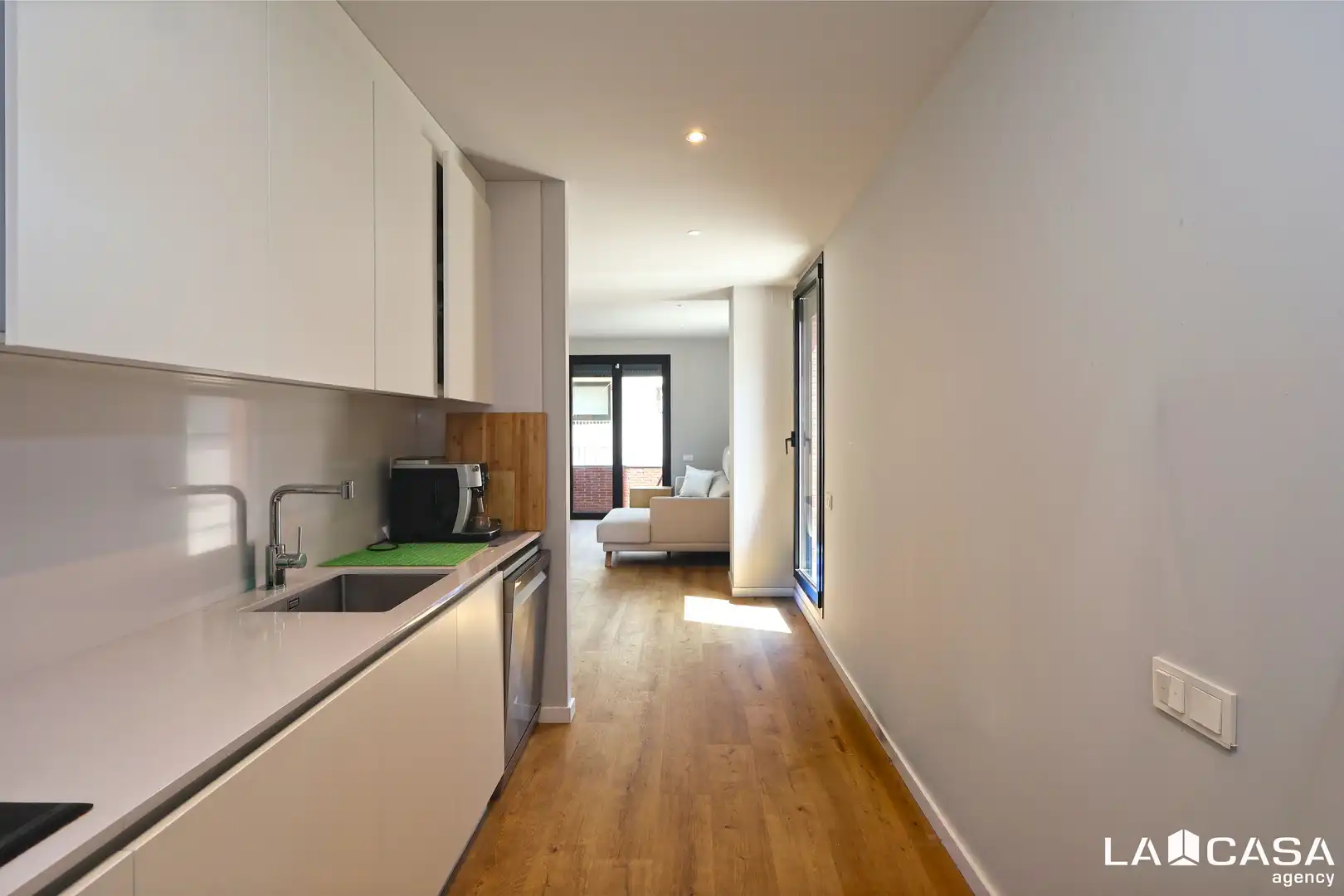 Cuina de Àtic en venda en L'Hospitalet de Llobregat amb Calefacció, Terrassa i Traster
