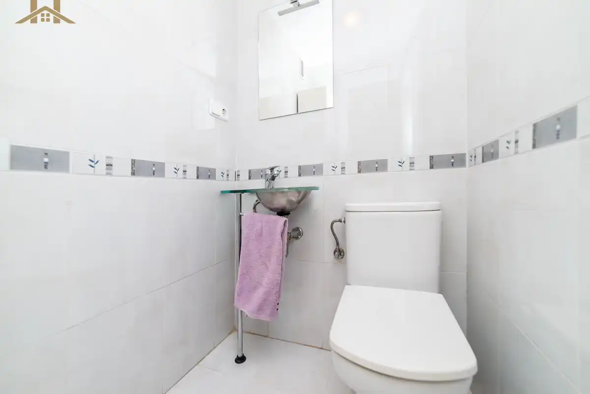 Bathroom of Flat for sale in Móstoles  with Air Conditioner, Heating and Terrace