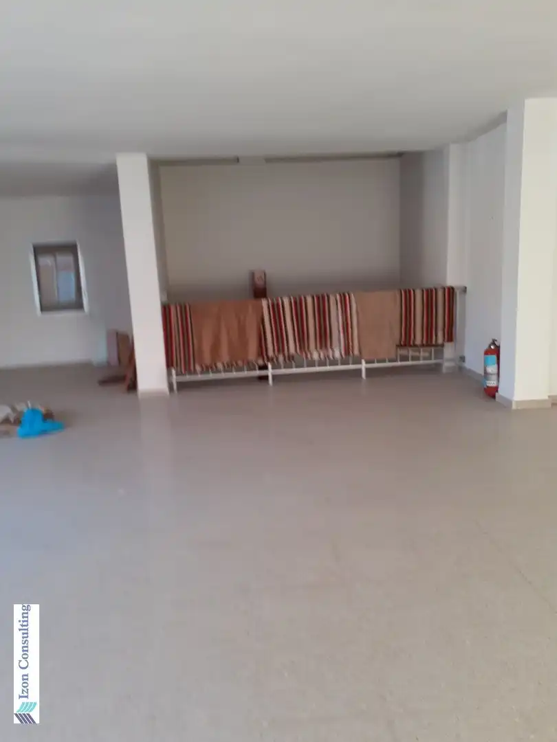 Local comercial en venda a Casas-Ibáñez, imagen 3