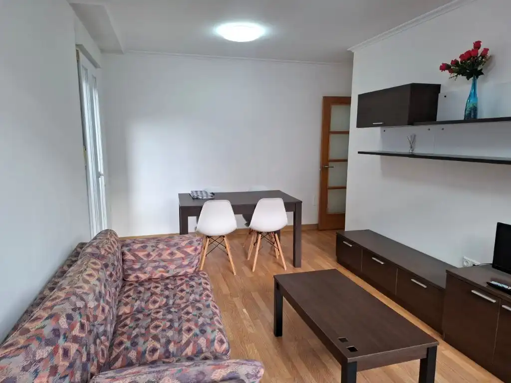 Sala de estar de Piso en venta en Burela con Calefacción, Trastero y Amueblado