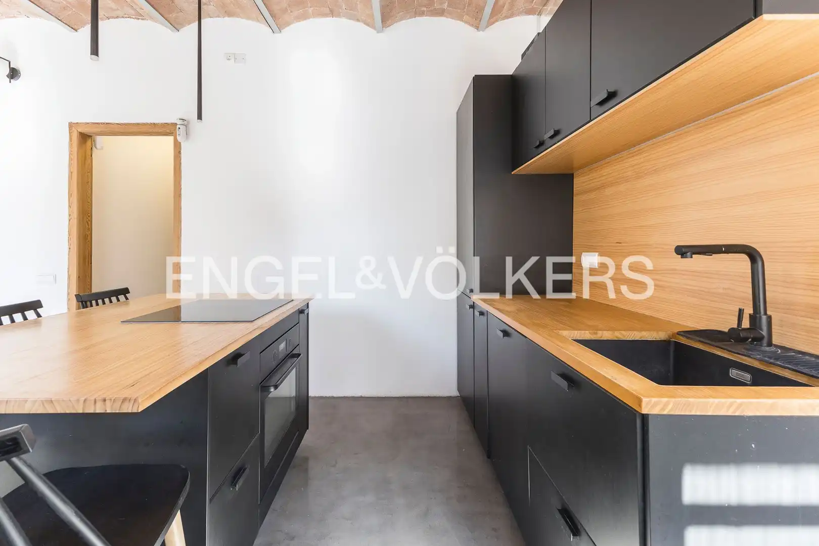 Kitchen of Flat for sale in Barcelona  with Air Conditioner, Heating and Balcony