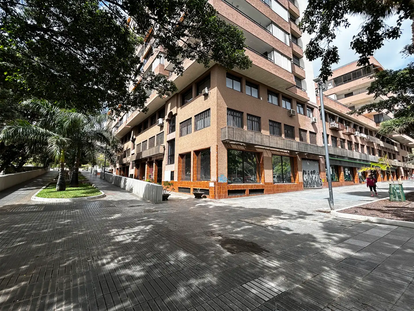 Vista exterior de Local en venda en Santa Cruz de Tenerife amb Aire condicionat