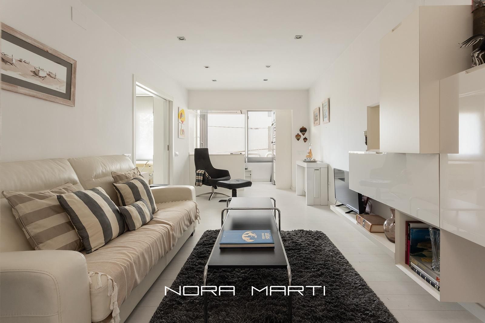 Living room of Apartment to rent in  Barcelona Capital  with Air Conditioner, Heating and Parquet flooring