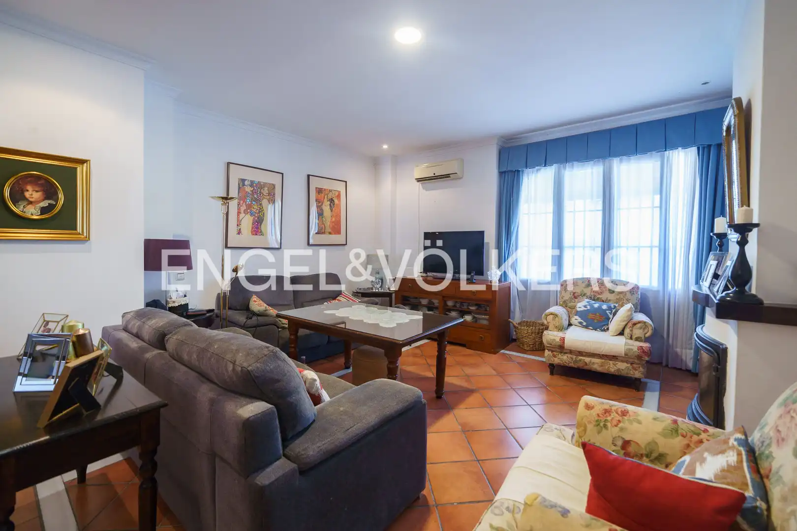 Sala d'estar de Casa o xalet en venda en Bornos amb Aire condicionat, Calefacció i Jardí privat