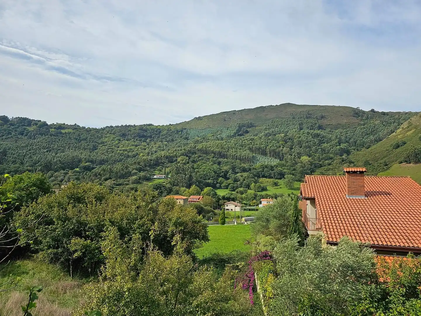 Maison rustique avec terrasse à vendre à Baltezana