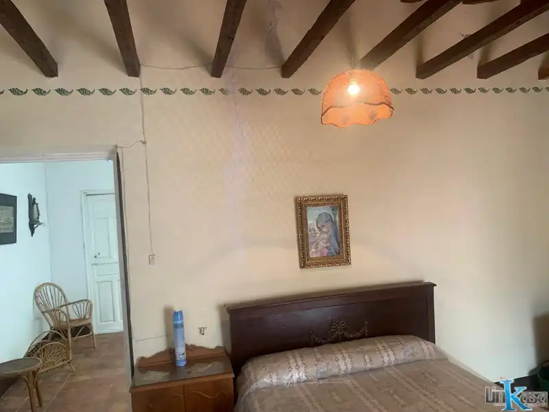 Dormitori de Casa o xalet en venda en Linares amb Terrassa i Balcó