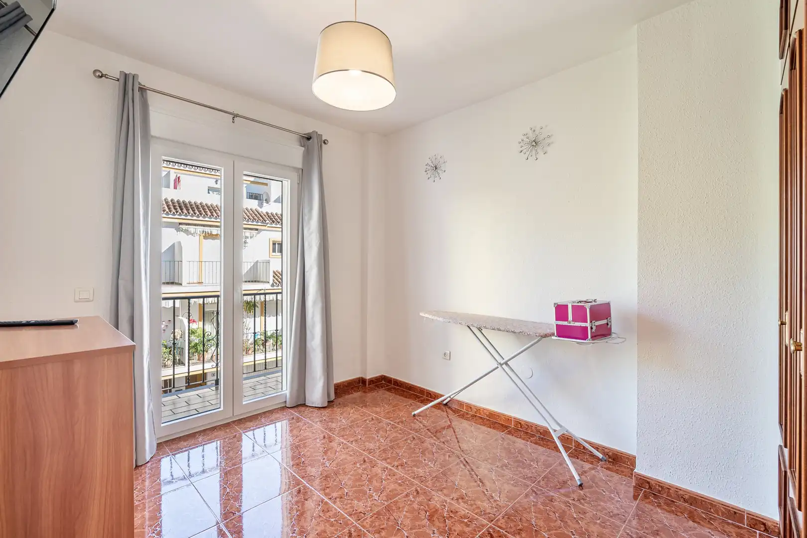 Dormitori de Casa adosada en venda en Estepona amb Aire condicionat i Terrassa