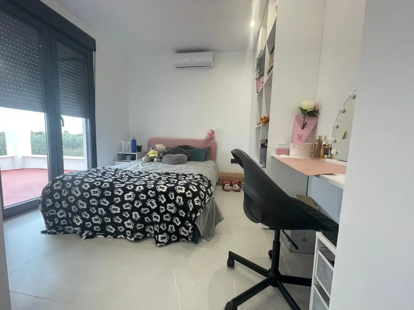 Dormitori de Casa o xalet en venda en Elche / Elx amb Aire condicionat, Terrassa i Traster
