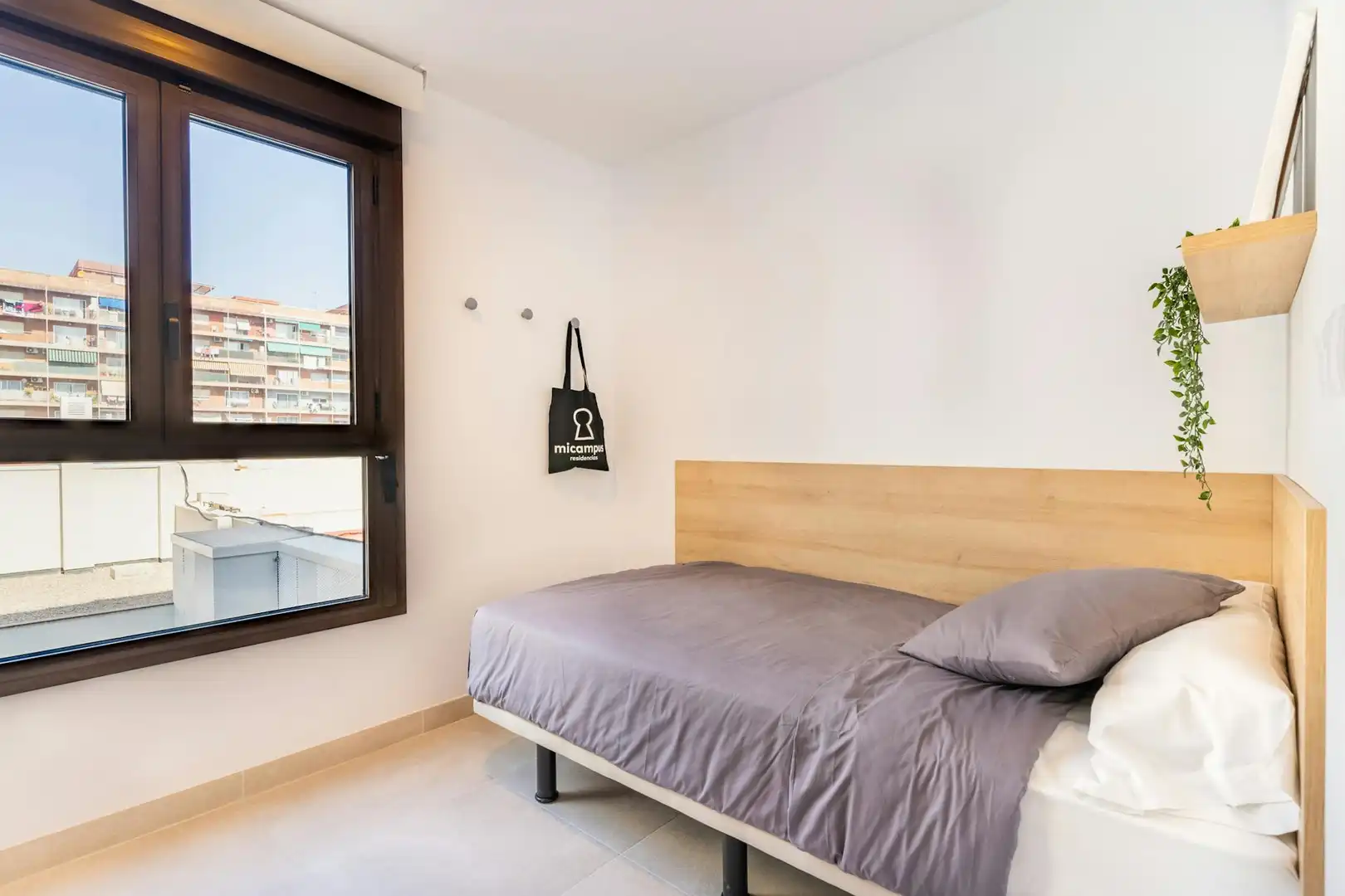 Schlafzimmer von Gebäude zur Miete in Valencia