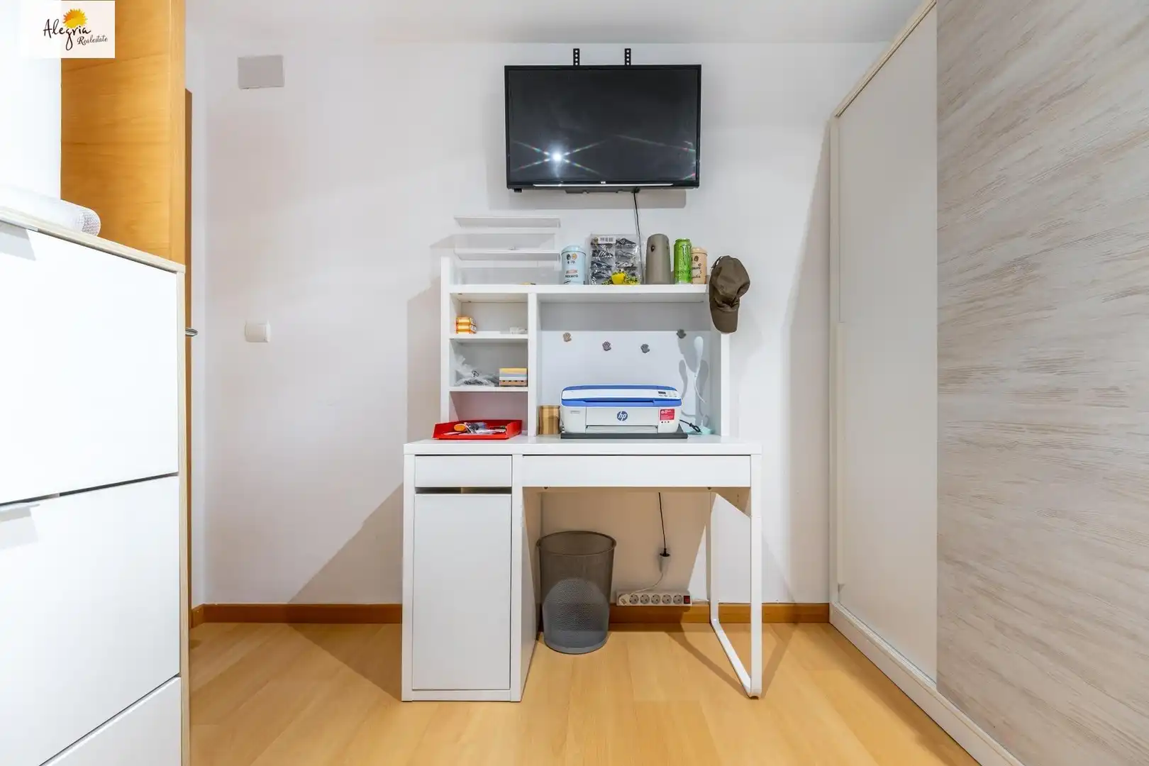 Habitación de Apartamento en venta en Alicante / Alacant con Calefacción y Amueblado