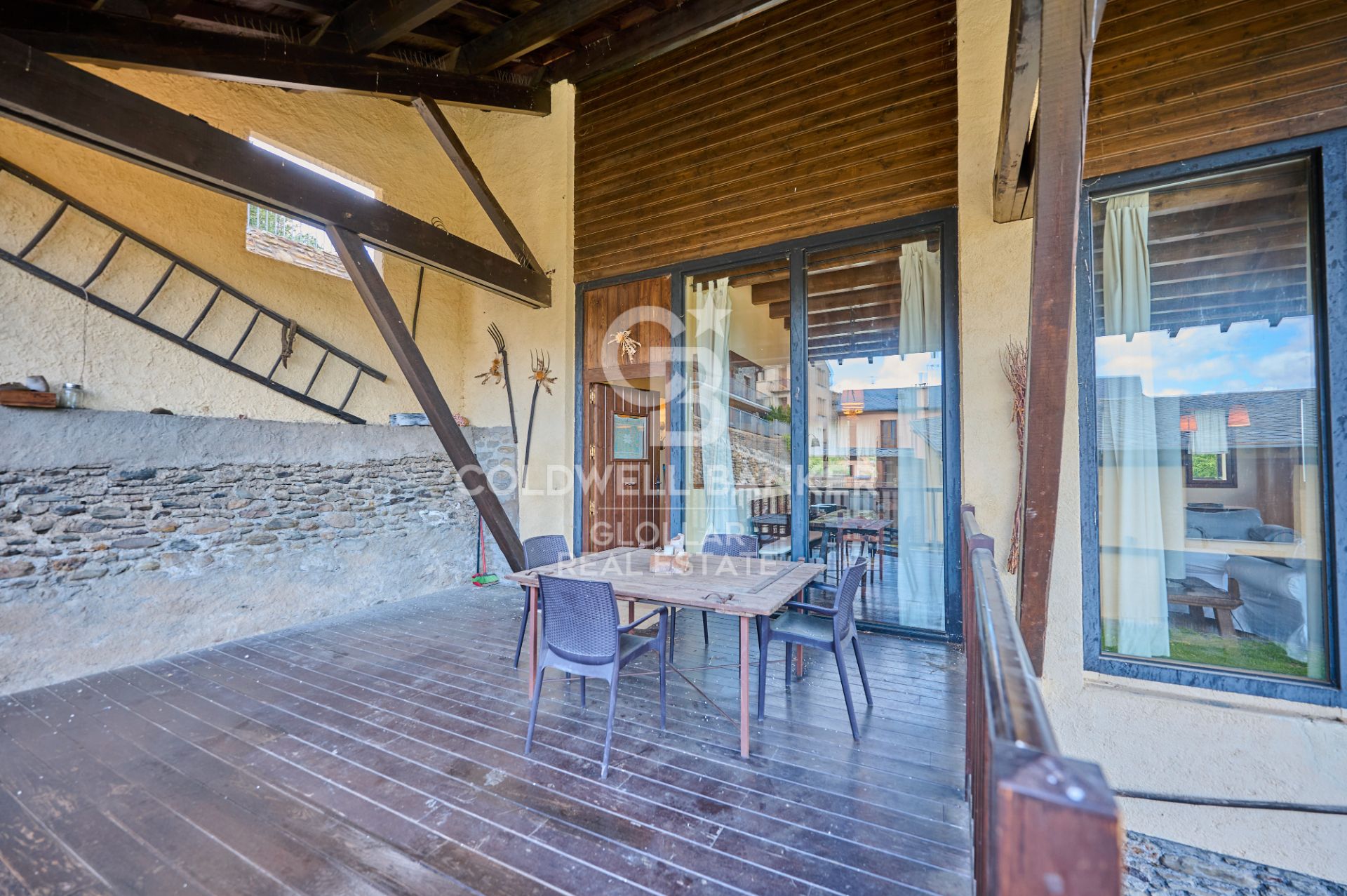Terrassa de Finca rústica en venda en Err amb Calefacció, Jardí privat i Parquet