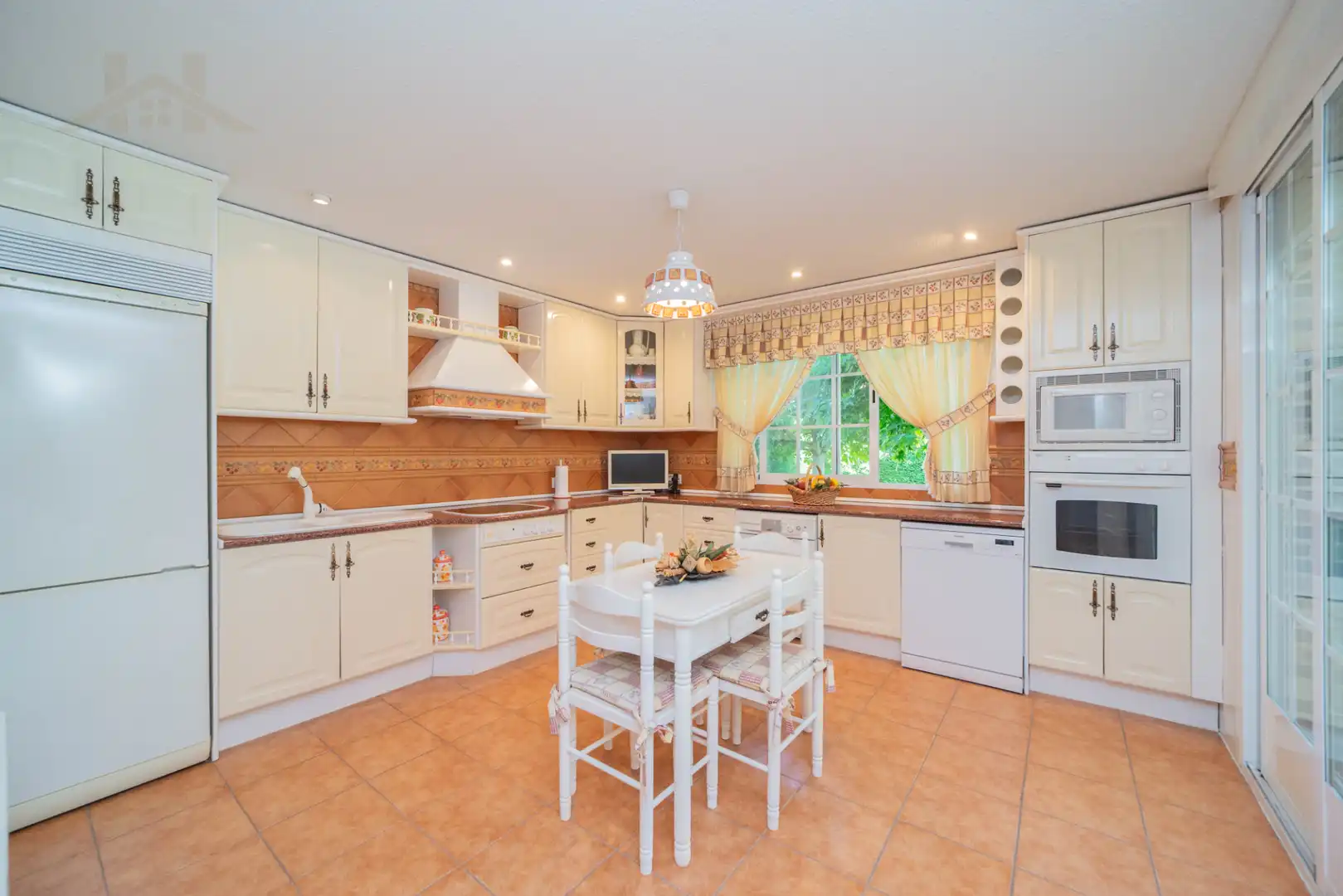 Kitchen of Houses for sale in Griñón  with Air Conditioner, Heating and Private garden