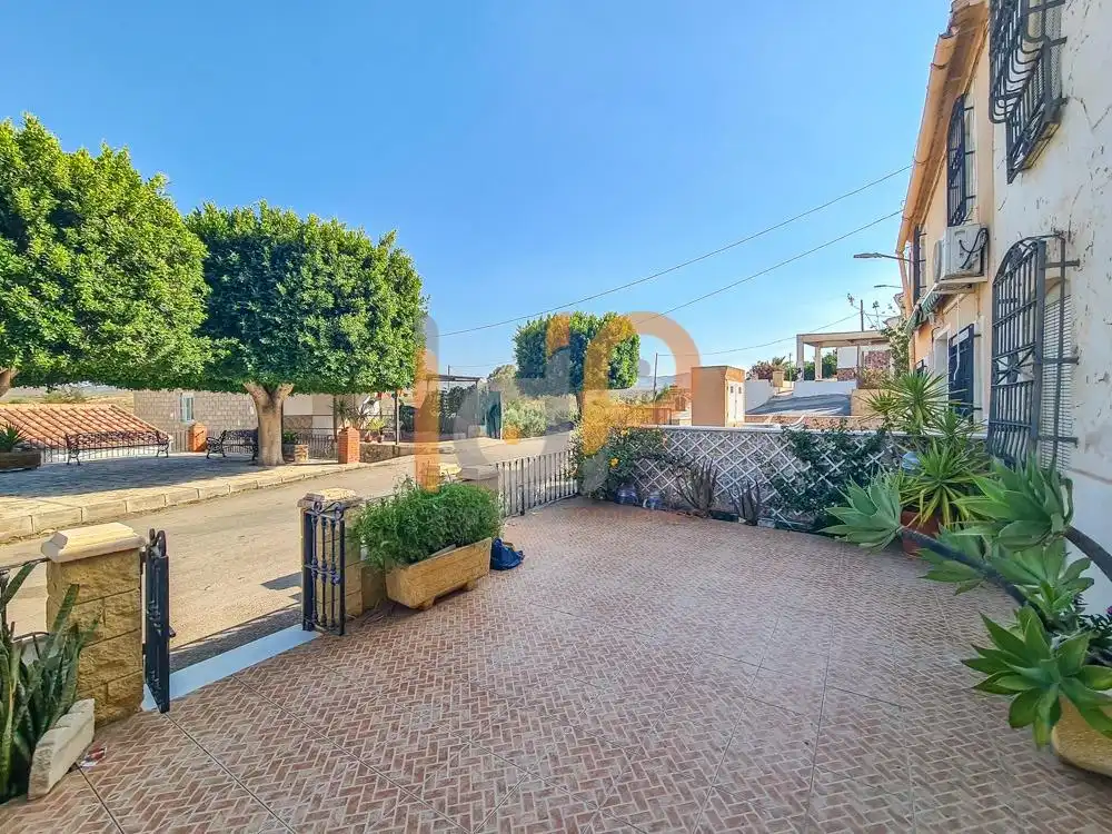 Vista exterior de Casa o chalet en venta en Zurgena con Trastero