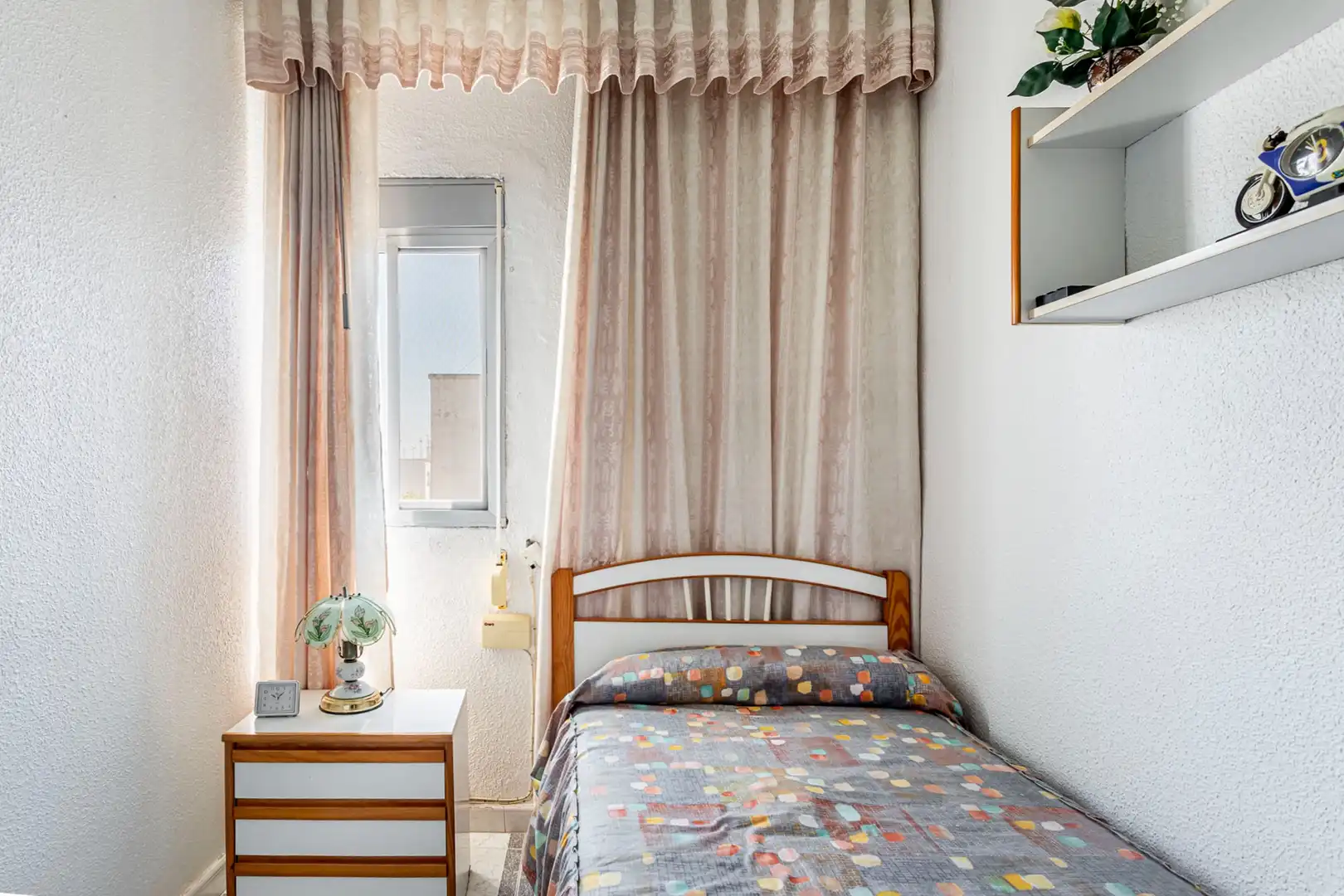 Flat for sale in Alicante, Benetússer