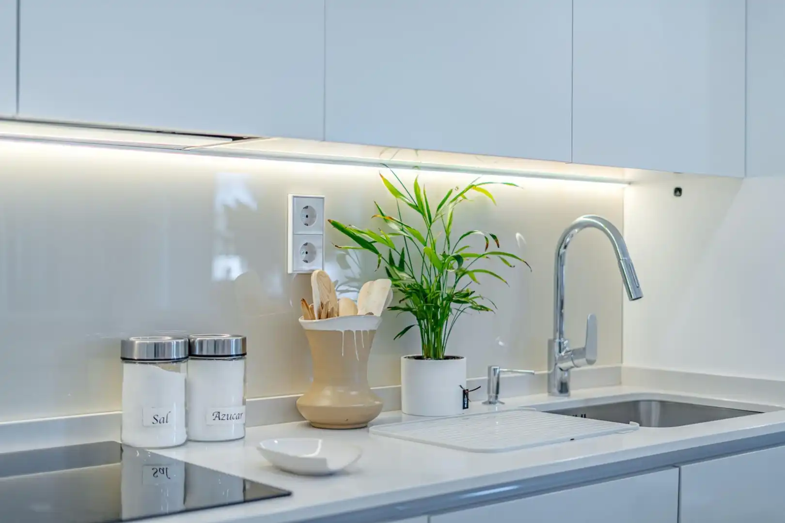 Küche von Wohnung zum Verkauf in Boadilla del Monte mit Klimaanlage, Heizung und Terrasse