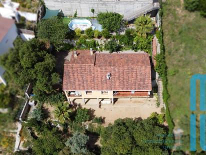 Vista exterior de Casa o xalet en venda en Sant Cebrià de Vallalta amb Terrassa, Piscina i Balcó