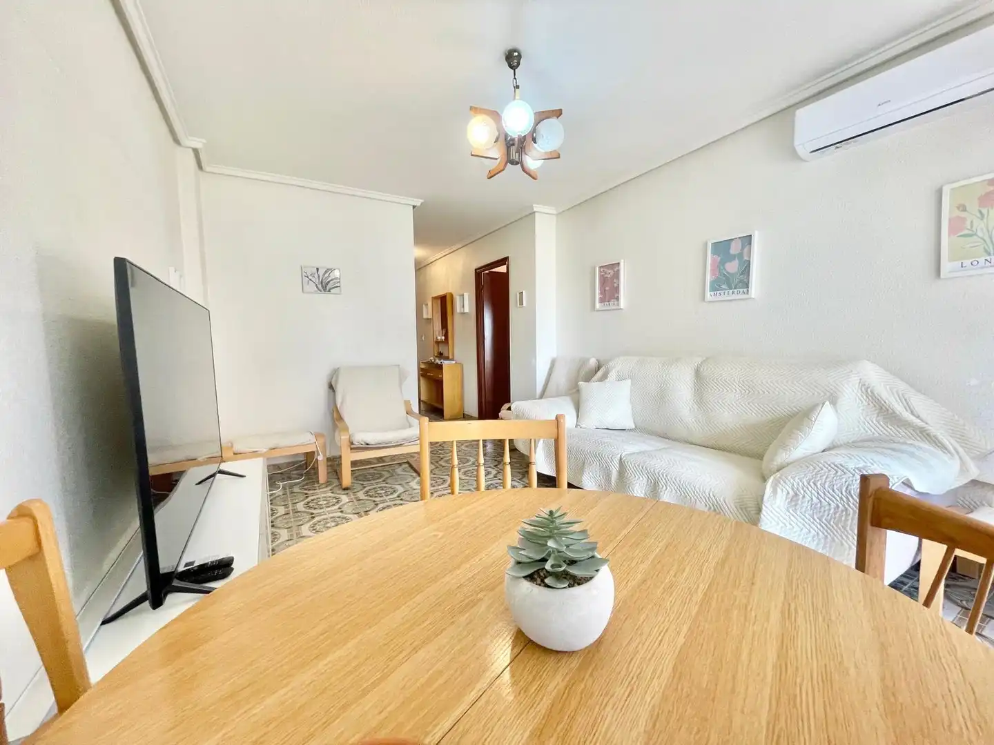 Living room of Apartments for rent in Torrevieja  with Air Conditioner, Heating and Terrace