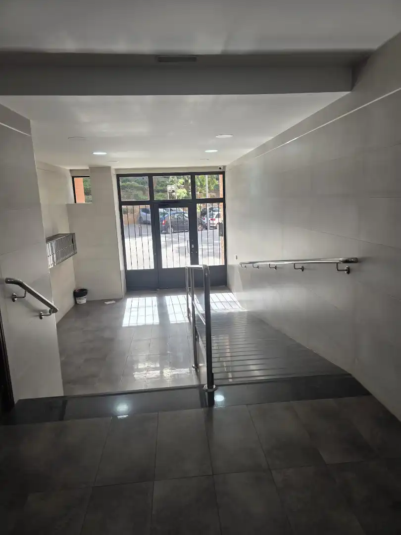 Wohnung zum Verkauf in L'Hospitalet de Llobregat mit Ofen und Balkon