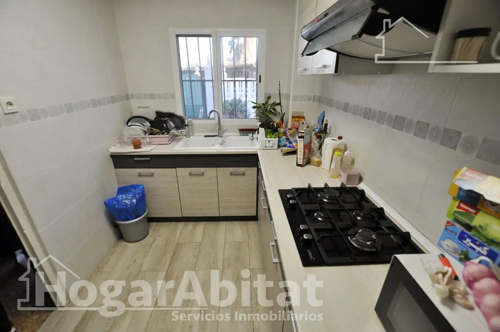 Cuina de Casa o xalet en venda en Sagunto / Sagunt amb Calefacció, Jardí privat i Terrassa